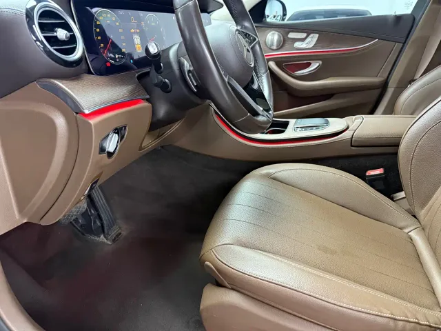 Mercedes-Benz E-Class — Фото автомобиля 7