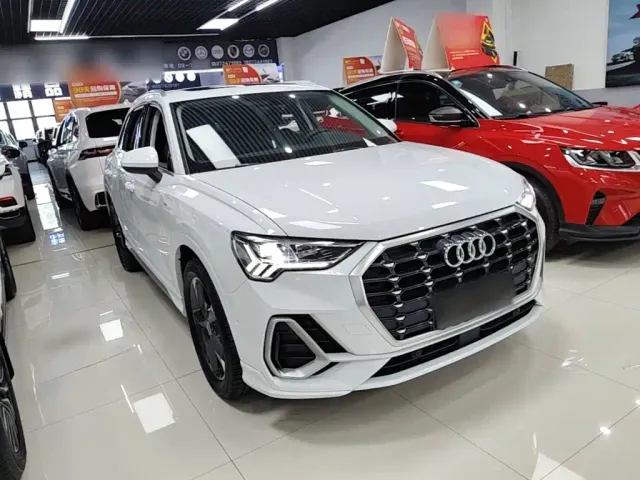 Audi Q3 — Фото автомобиля 3