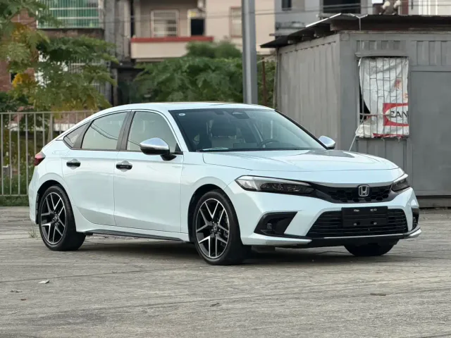 Honda Civic — Фото автомобиля 3