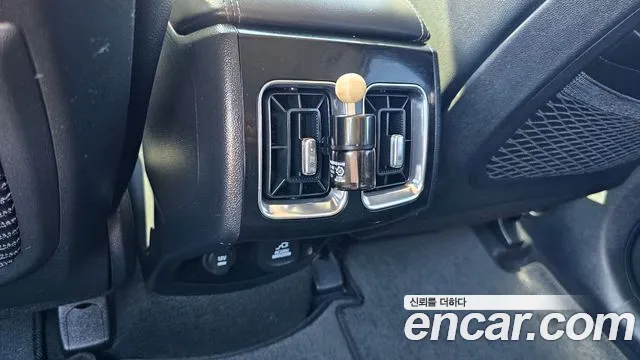 Kia Sorento Бензин 2.5T 2WD — Фото автомобиля 18