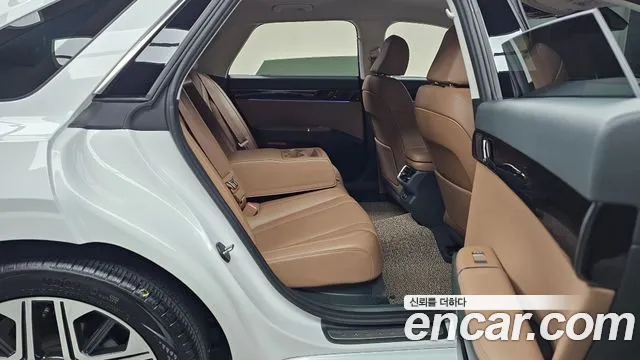 Hyundai Grandeur GN7 — Фото автомобиля 17