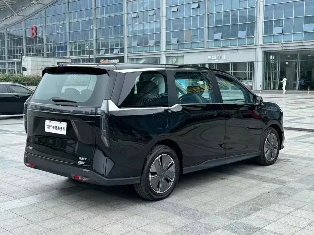 Maxus Dajia 7 — Фото автомобиля 7