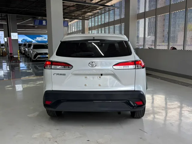 Toyota Frontlander — Фото автомобиля 15