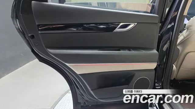 Genesis GV80 — Фото автомобиля 25