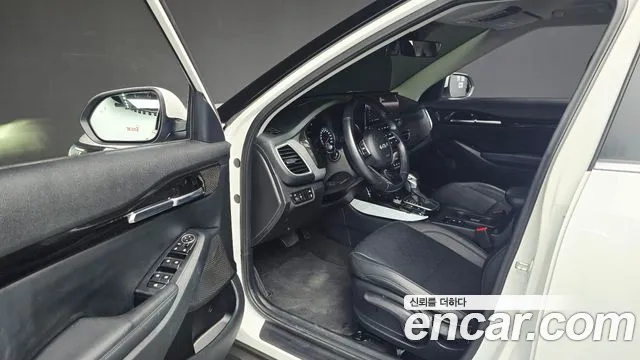 Kia Seltos — Фото автомобиля 15