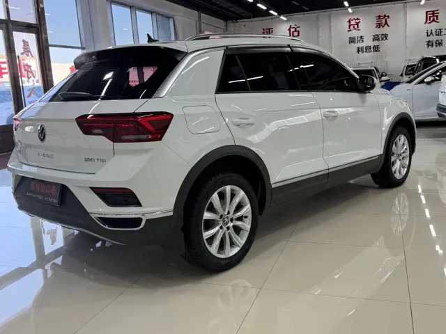 Volkswagen T-Roc — Фото автомобиля 6