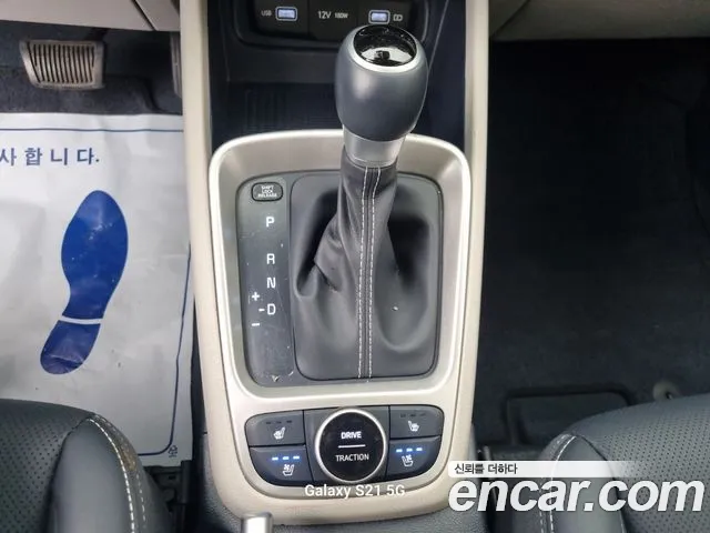 Hyundai Venue — Фото автомобиля 14