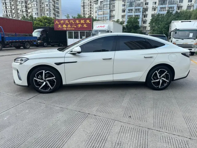 BYD Seal 07 DM-i — Фото автомобиля 3