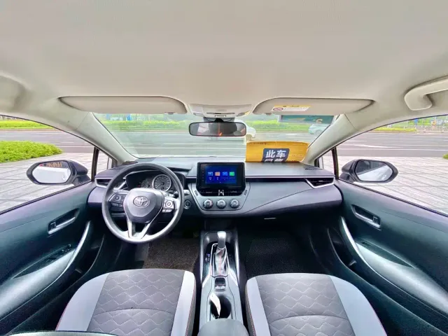 Toyota Corolla — Фото автомобиля 6