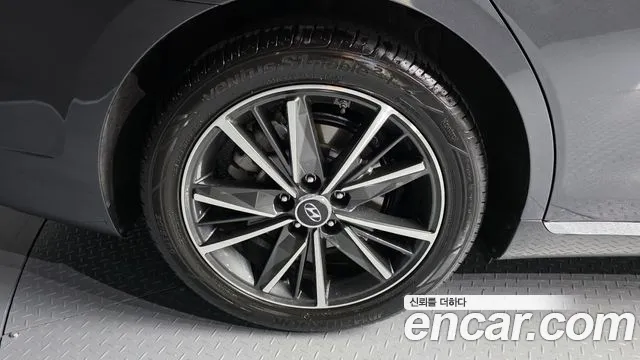 Hyundai Grandeur New — Фото автомобиля 5