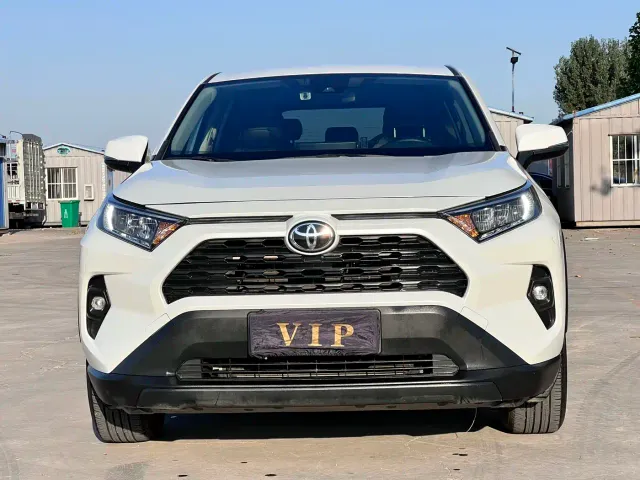 Toyota RAV4 — Фото автомобиля 2