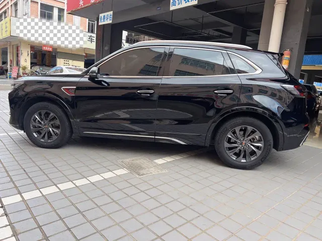 Hongqi HS5 — Фото автомобиля 4