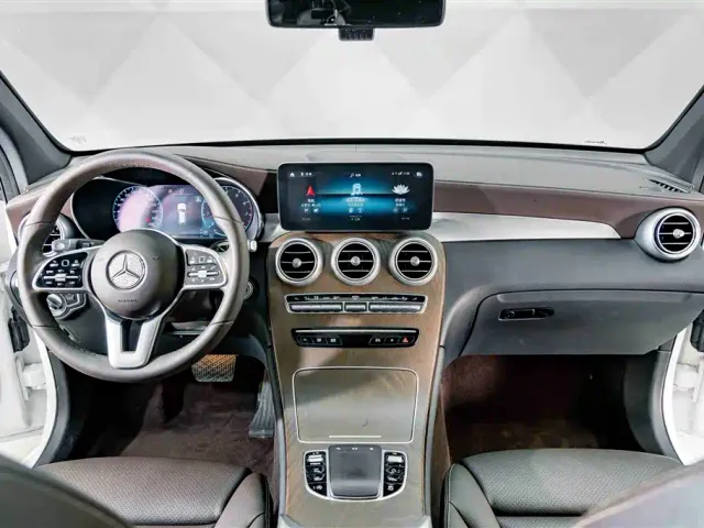 Mercedes-Benz GLC-Class — Фото автомобиля 10