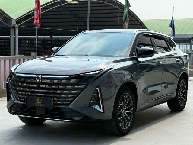Фотография автомобиля — Changan UNI-Z