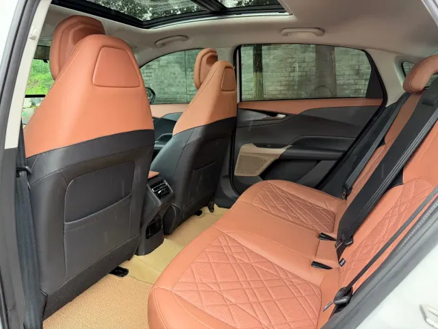 Changan Eado — Фото автомобиля 11