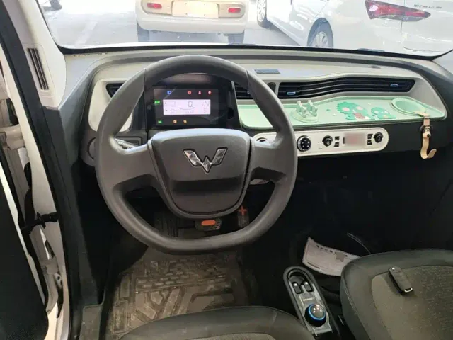 Wuling Hongguang Mini EV — Фото автомобиля 10