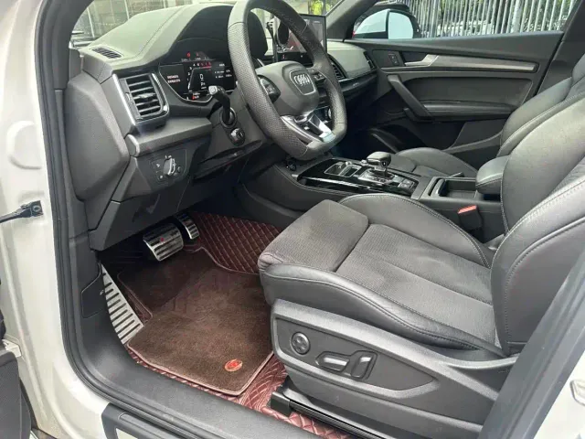 Audi Q5L Sportback — Фото автомобиля 10