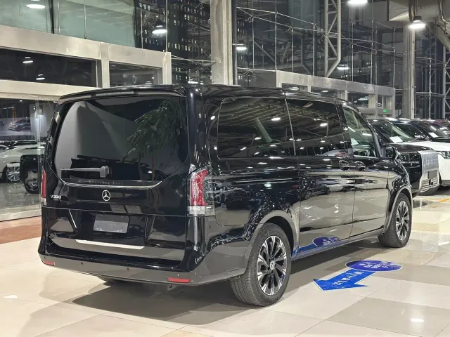 Mercedes-Benz V-Class — Фото автомобиля 4
