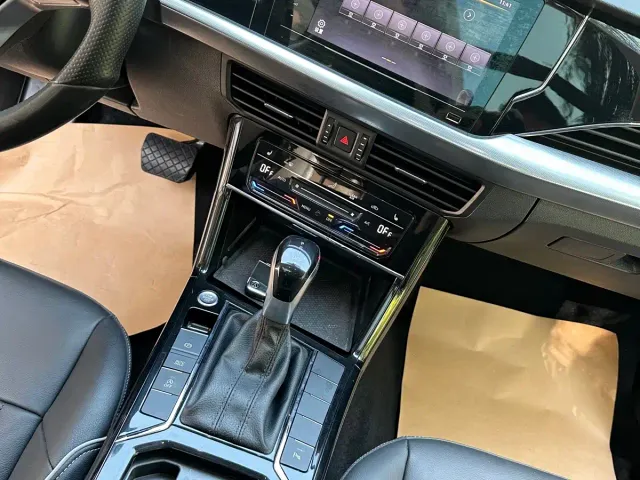 Volkswagen Passat — Фото автомобиля 5