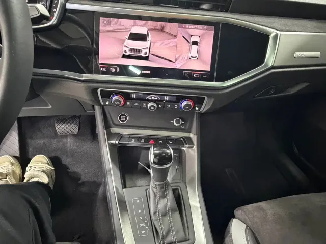 Audi Q3 — Фото автомобиля 12