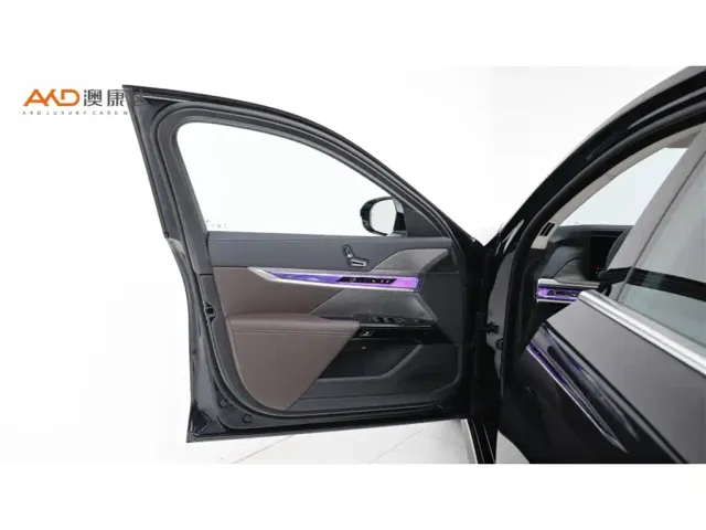 BMW 7 Series — Фото автомобиля 10