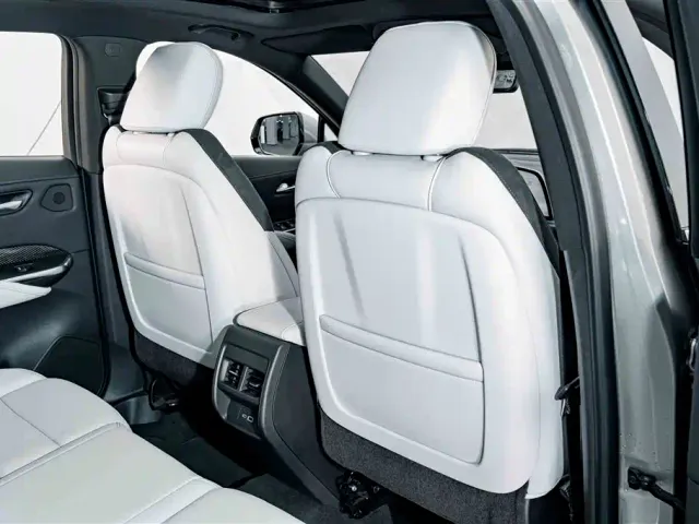 Cadillac XT4 — Фото автомобиля 19