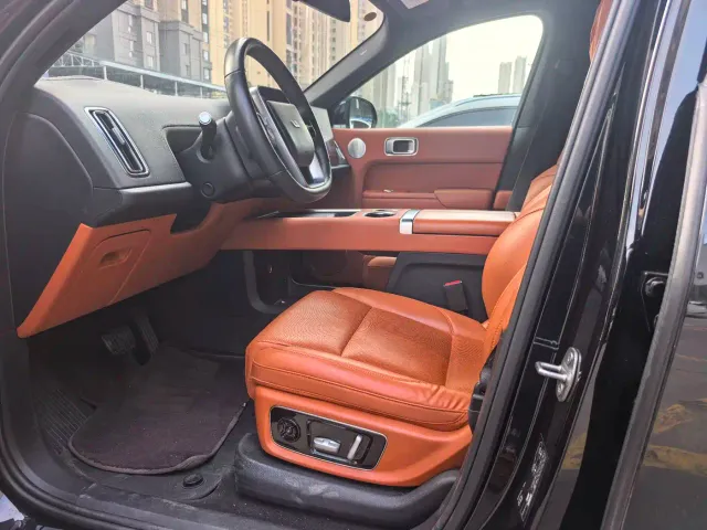 Li Auto L9 — Фото автомобиля 5