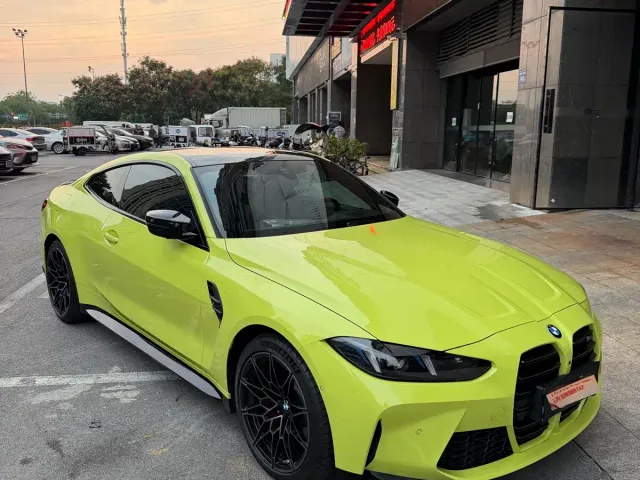 BMW M4 — Фото автомобиля 4