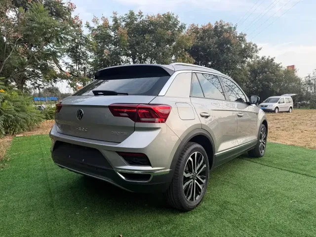 Volkswagen T-Roc — Фото автомобиля 6