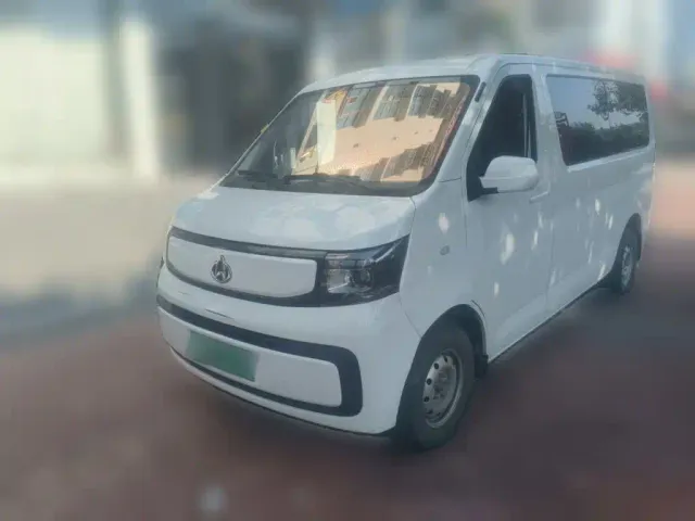 Фотография автомобиля — Changan Ruixing EM60
