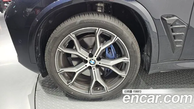 BMW X5 xDrive 40i M Sport — Фото автомобиля 5
