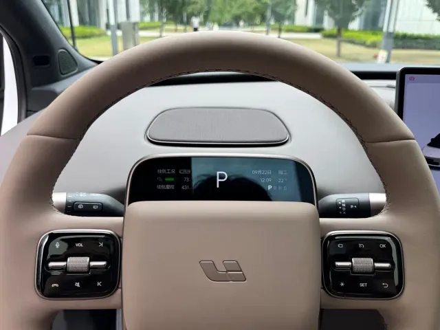 Li Auto i6 — Фото автомобиля 13