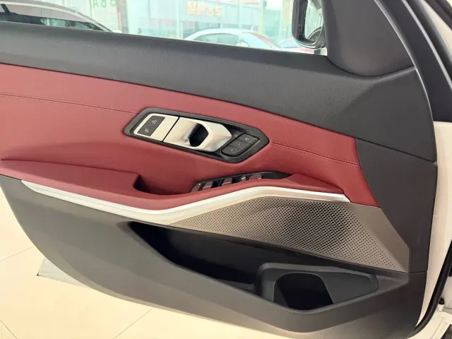 BMW 3 Series — Фото автомобиля 15