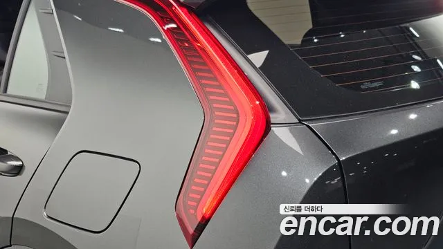 Kia Niro The All New — Фото автомобиля 8