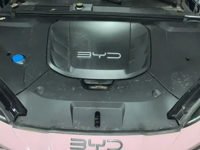 BYD Seal — Фото автомобиля 10