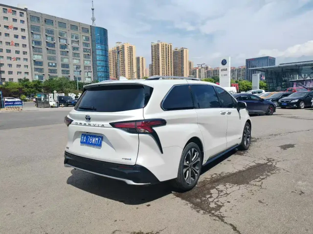 Toyota Granvia — Фото автомобиля 9