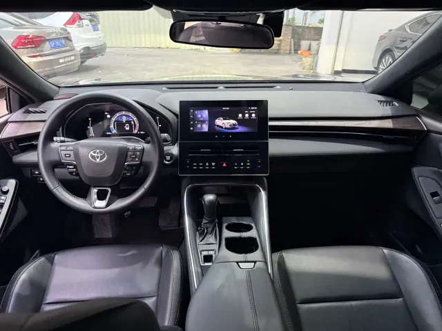 Toyota Avalon — Фото автомобиля 9