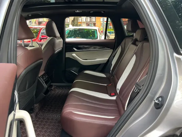 Geely Xingyue L — Фото автомобиля 10