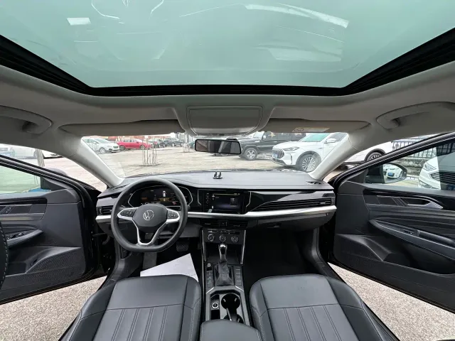 Volkswagen Passat — Фото автомобиля 17