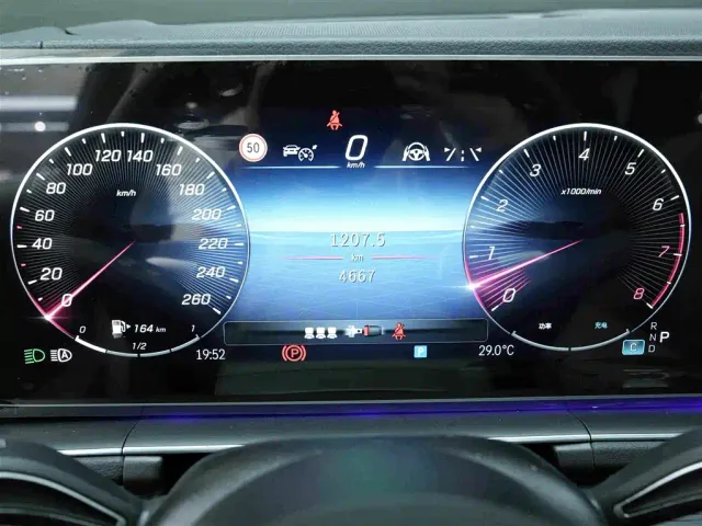 Mercedes-Benz GLE-Class — Фото автомобиля 8