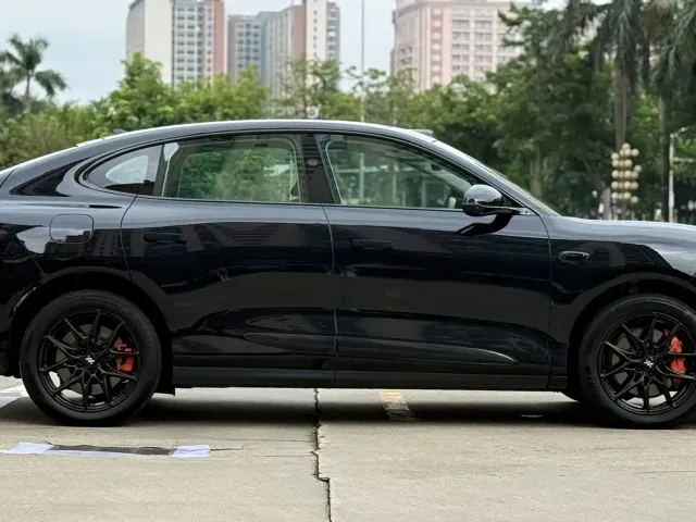 IM Motors IM LS6 2025 Extended Range Base — Фото автомобиля 4