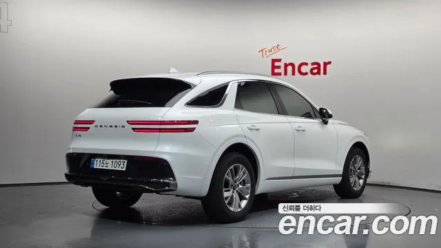 Genesis GV70 2.5T Бензин 2WD — Фото автомобиля 2