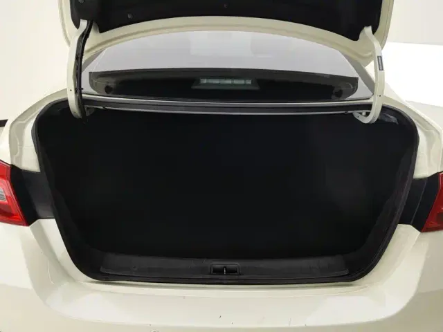 Nissan Sylphy — Фото автомобиля 4