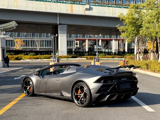 Lamborghini Huracan — Фото автомобиля 9