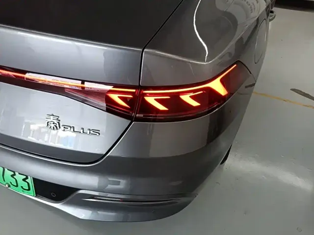 BYD Qin PLUS — Фото автомобиля 7