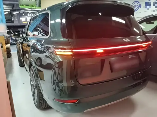 Li Auto L9 — Фото автомобиля 4