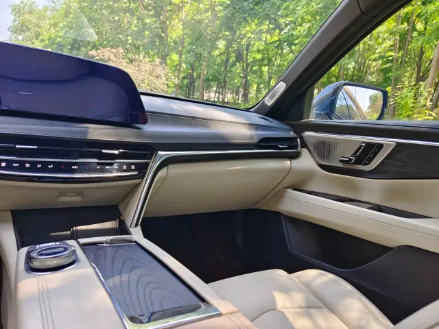 Cadillac CT6 — Фото автомобиля 14