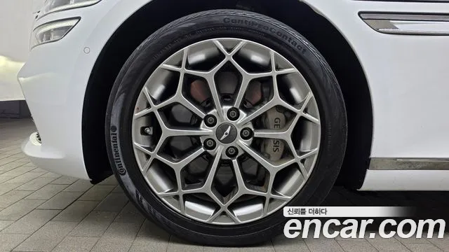 Genesis G80 RG3 — Фото автомобиля 5
