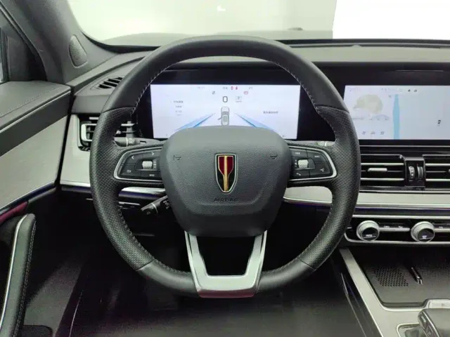 Hongqi HS5 — Фото автомобиля 15