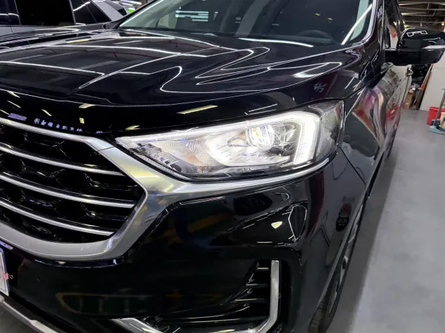 Ford Edge — Фото автомобиля 4